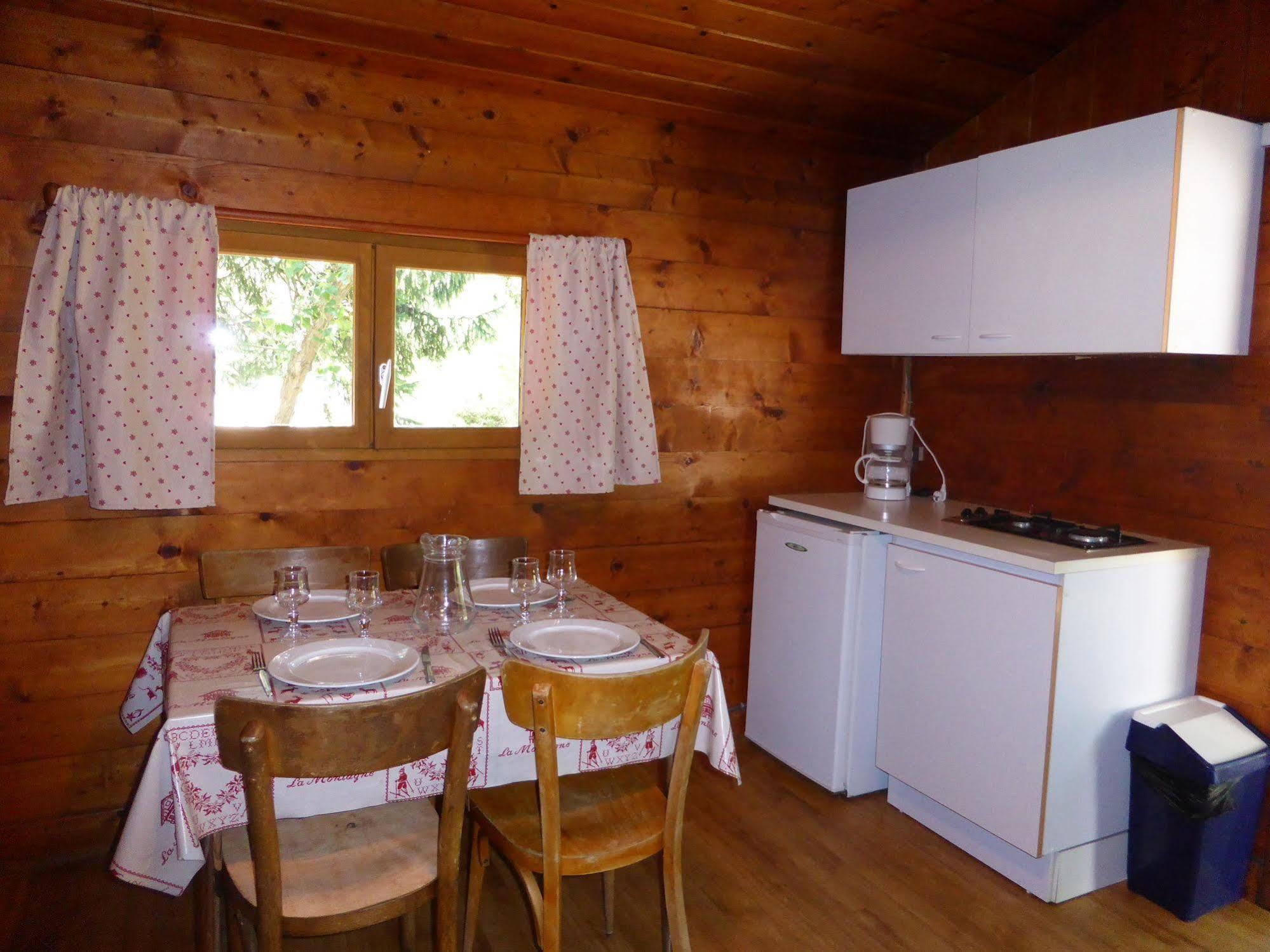 Camping L'Ecureuil - Mont-Blanc Village Domancy Εξωτερικό φωτογραφία